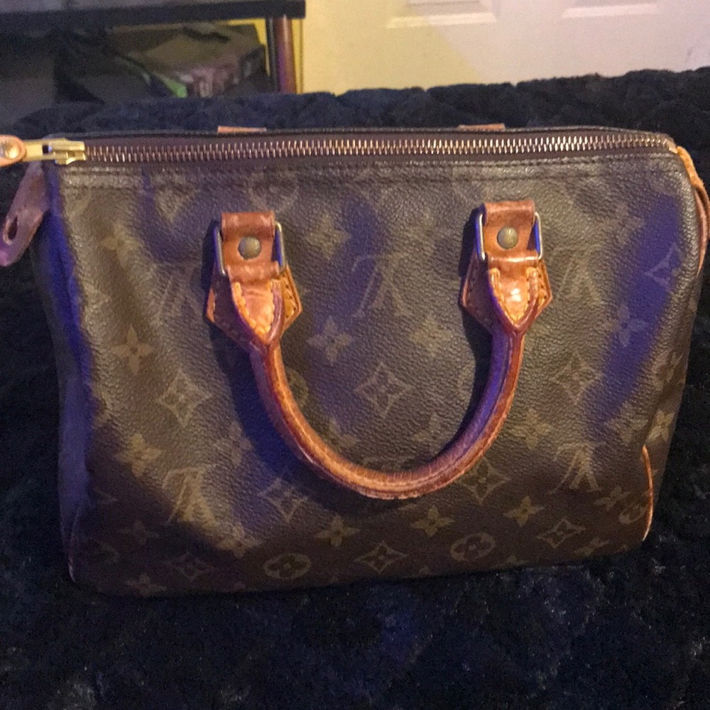 Louis Vuitton Speedy 25 monogram handbag satchel!